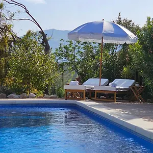 Lolo Villa