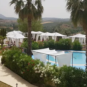 Almazara Hotel